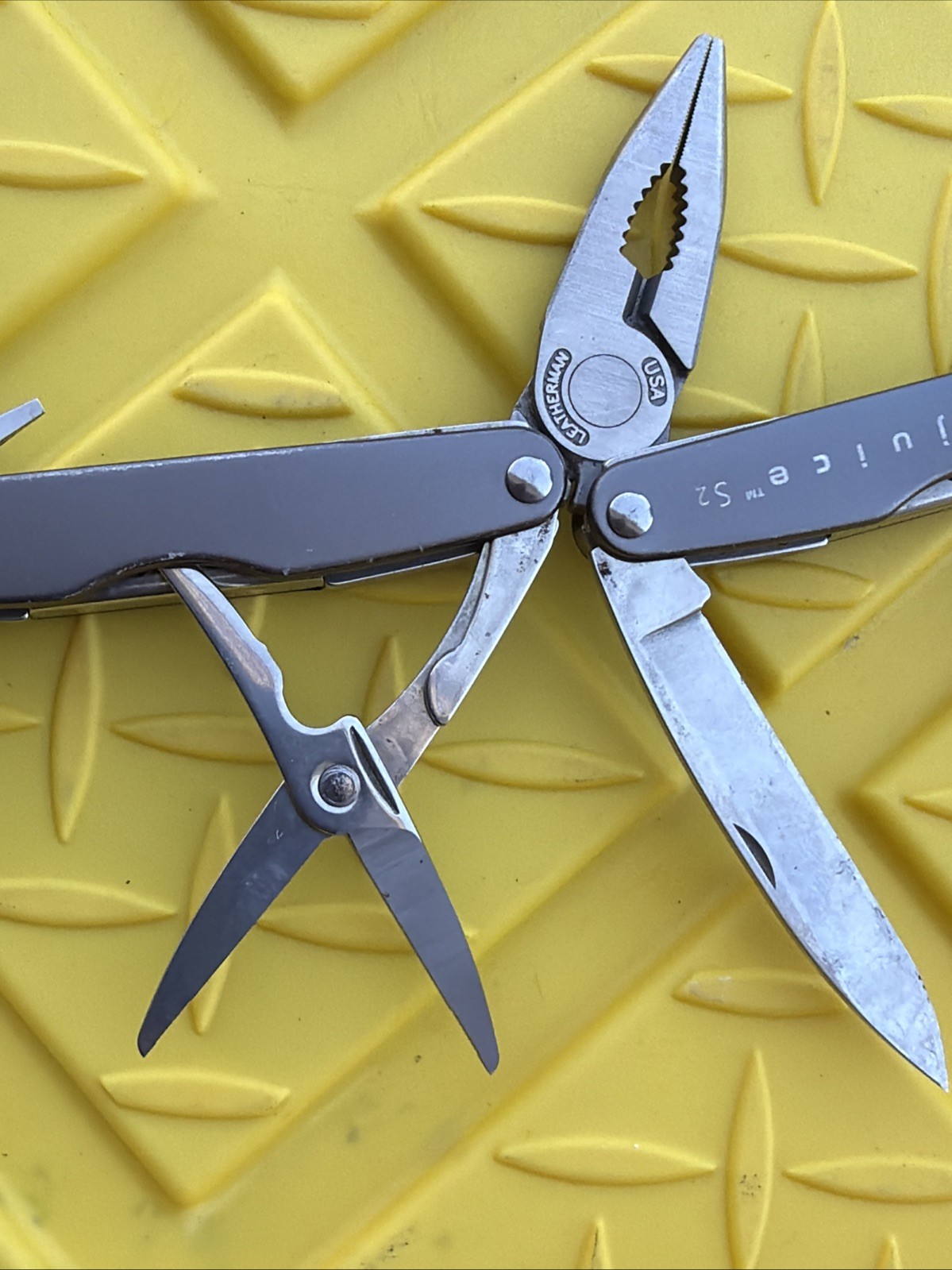 Leatherman Juice S2 Silver Multitool, Discontinued