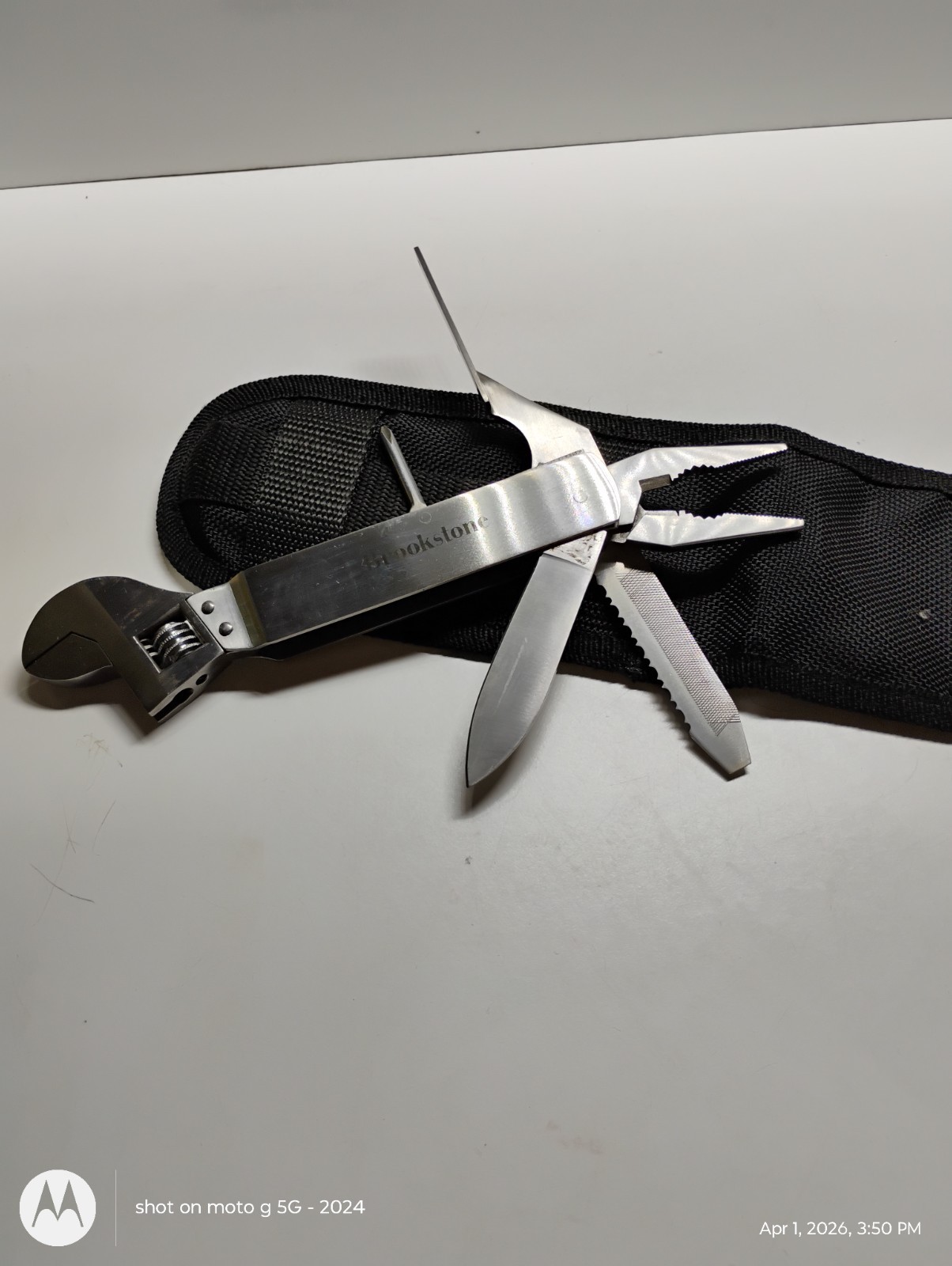 BROOKSTONE 8IN1 MULTITOOL WITH BLADE, & CASE, SILVER COLOR STAINLESS , ( OF