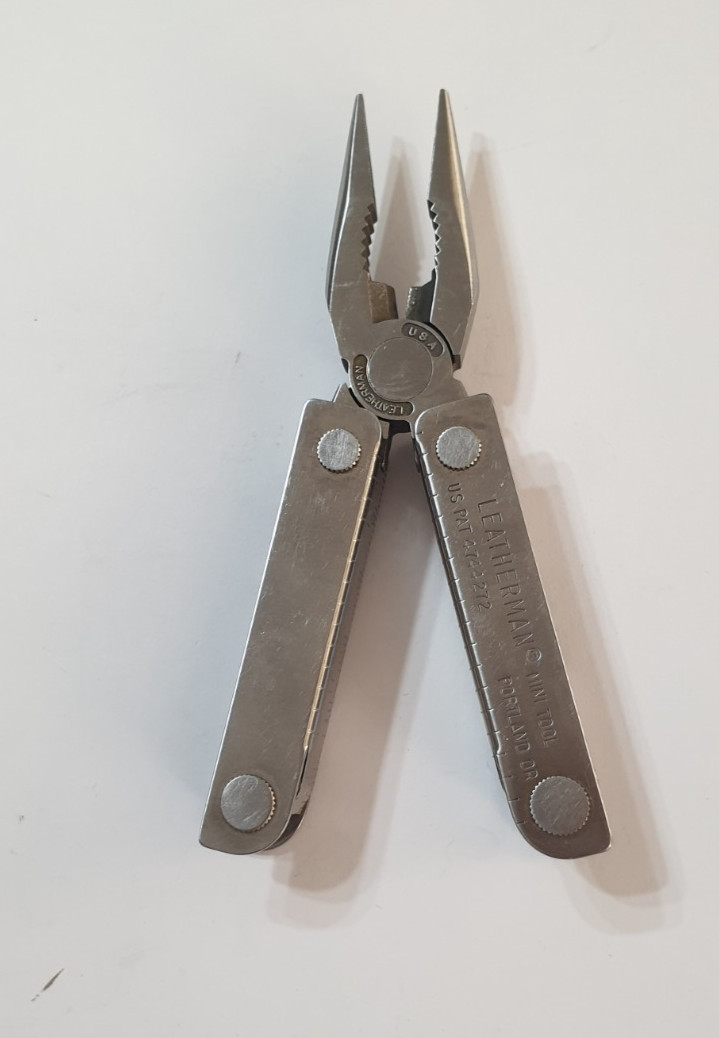 🔥🔥🔥 Leatherman Mini Rare Retired Multi Tool Keychain Fold to Full Size