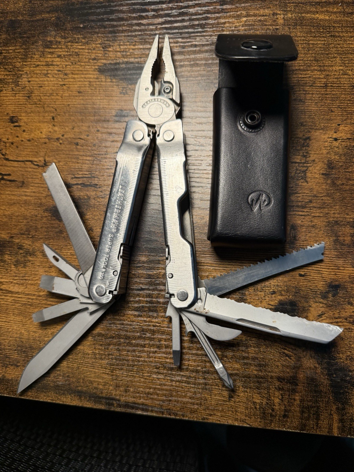 Leatherman Super Tool With Leather Sheath