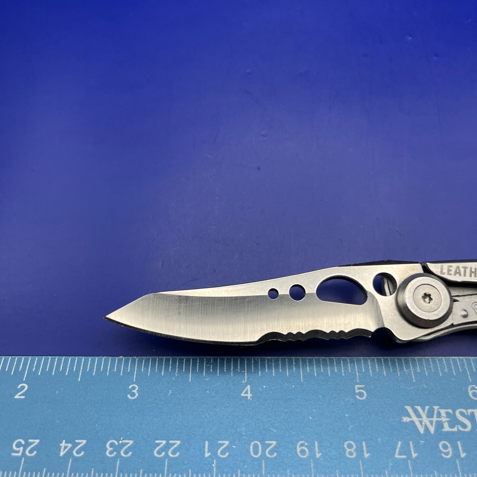 Leatherman Skeletool KBX Pocket Knife