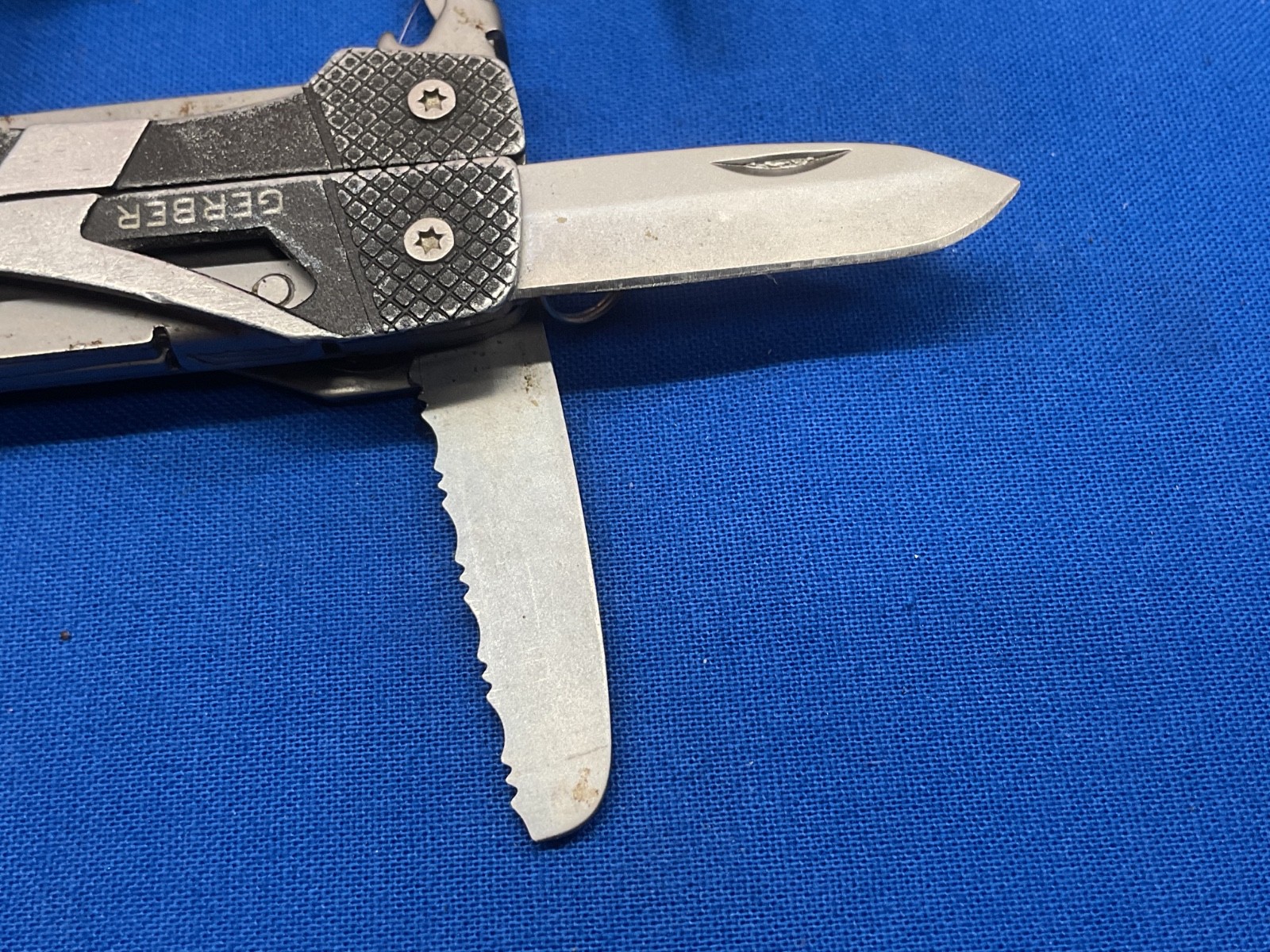 Gerber Vise and Clutch Mini Multi Tool Knife Pliers Lot of 2 Tools