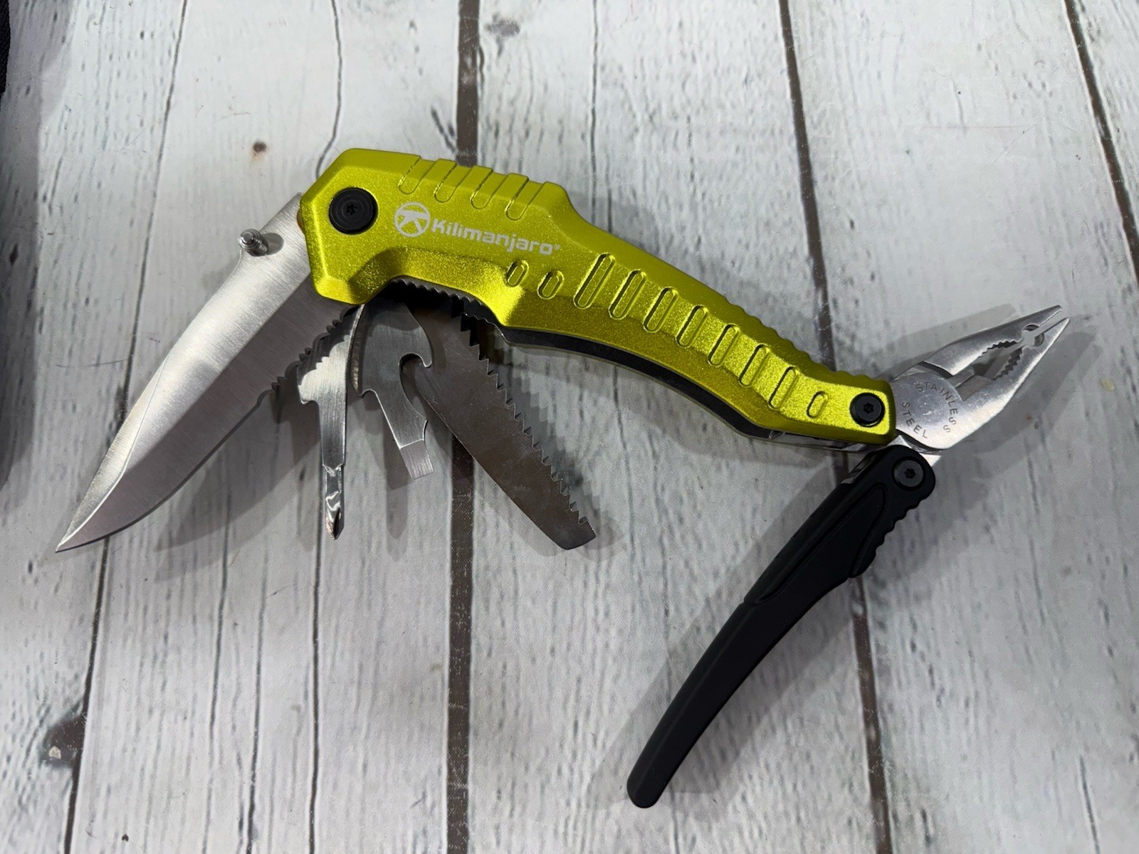 Kilimanjaro Magnus Multi Tool w/ OEM Black Pouch Neon Green VGC!