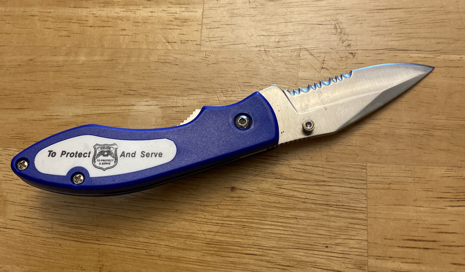 Stainless Saw Blade Folding Knife Police To Protect And Serve Blue Single Blade