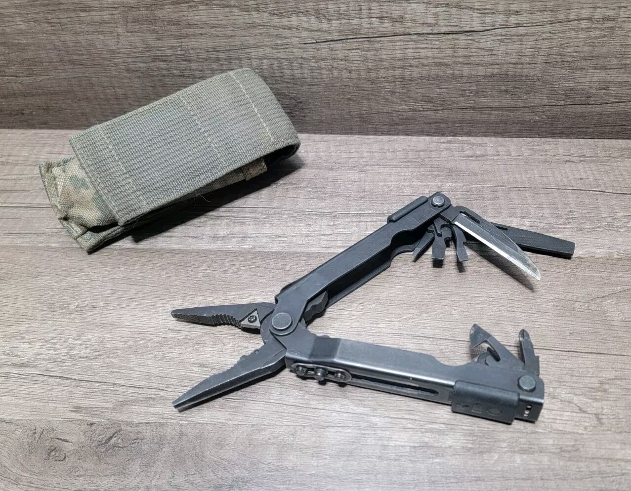 Gerber MP600 Black Oxide Multi-Tool Needle Nose Pliers With Case