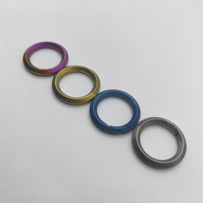 Titanium Car Key Hoop Ring Flexible Rotation Portable EDC Keychain Buckle 360°
