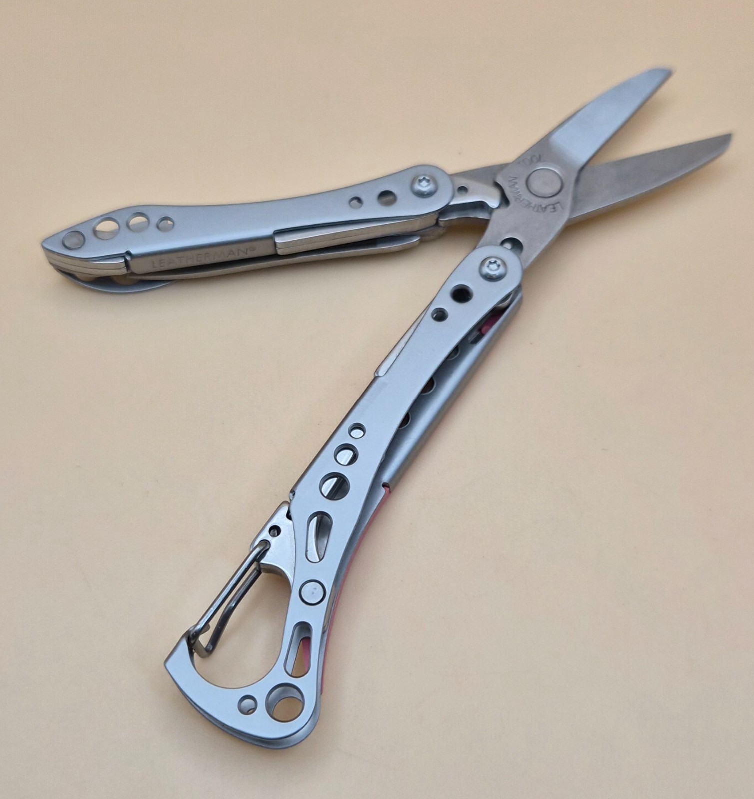 Retired Leatherman STYLE CS Pink Multi-Tool Good Condition (003)