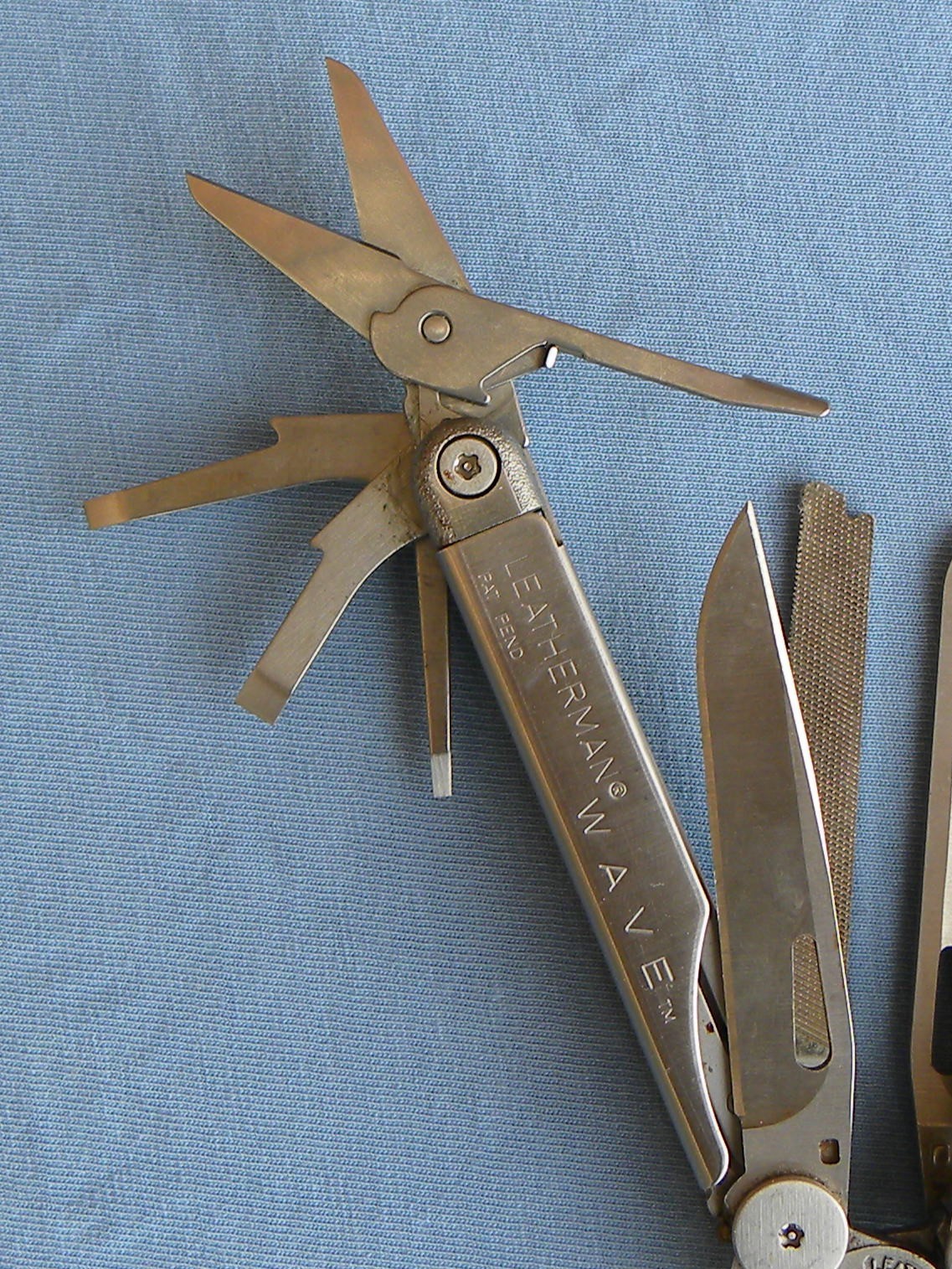 Leatherman Tool Wave w/Leather Sheath Multi-Tool, 07/00
