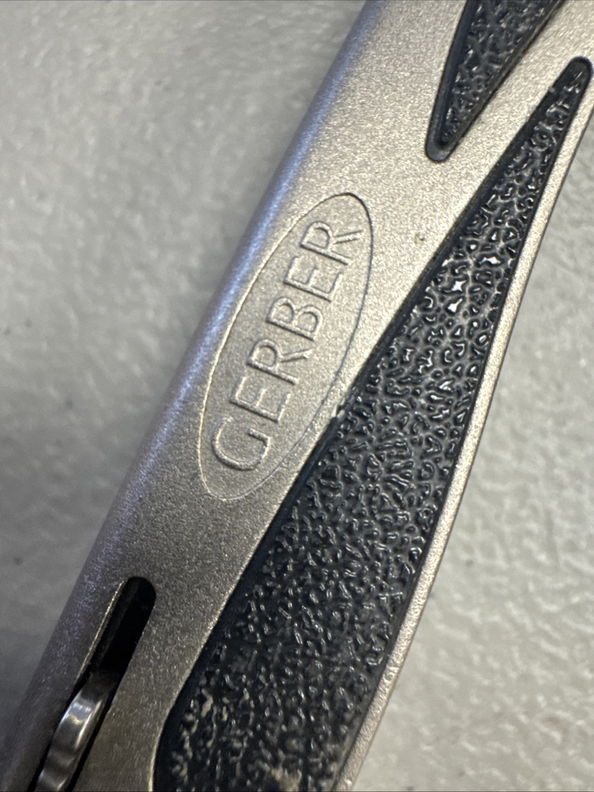 Gerber MP800 Urban Legend Multi-plier Excellent