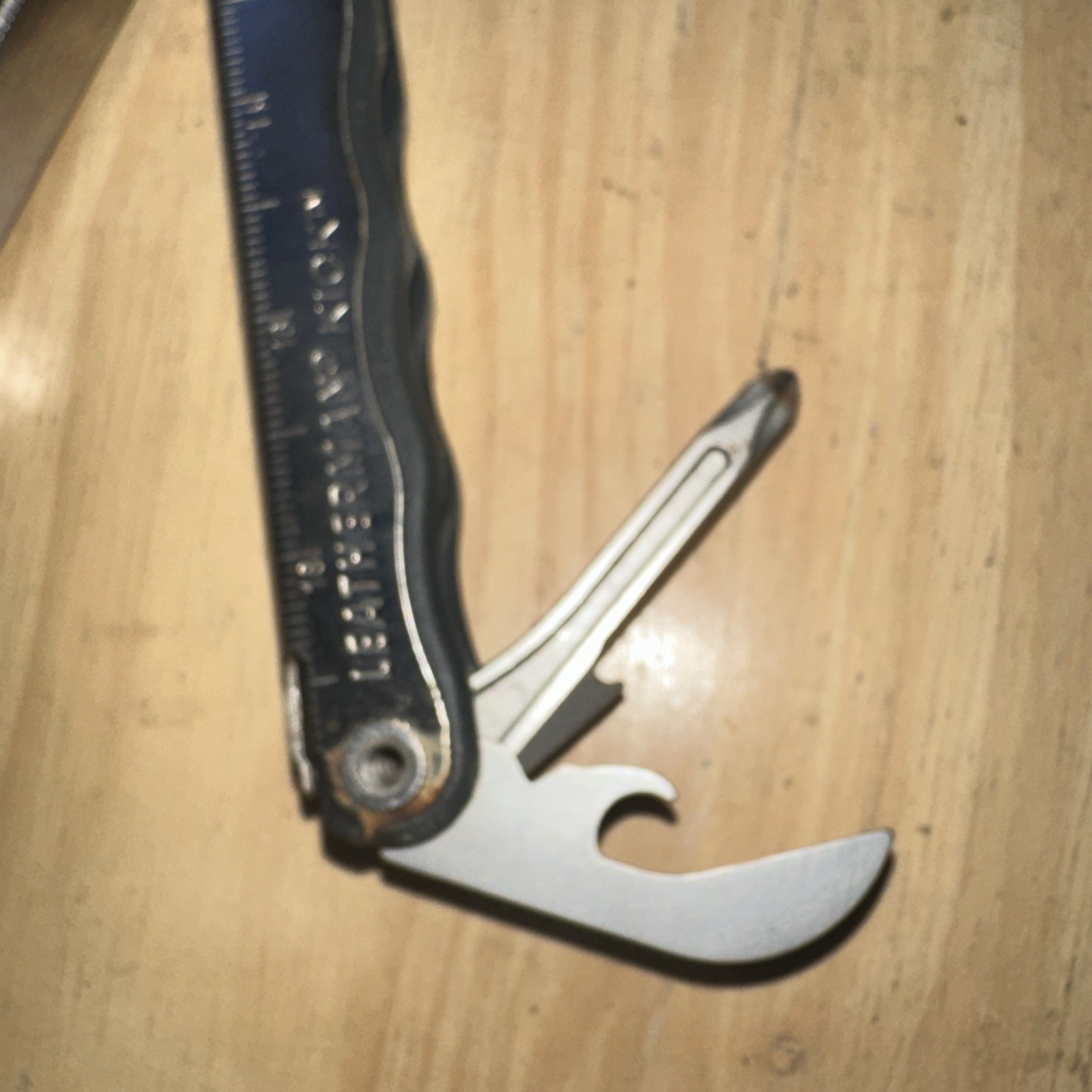 Leatherman Kick Stainless Steel Multi-Tool 04/05