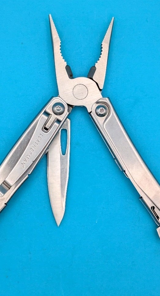 Leatherman Bolster 13 Tool Stainless Steel Multi-Tool!