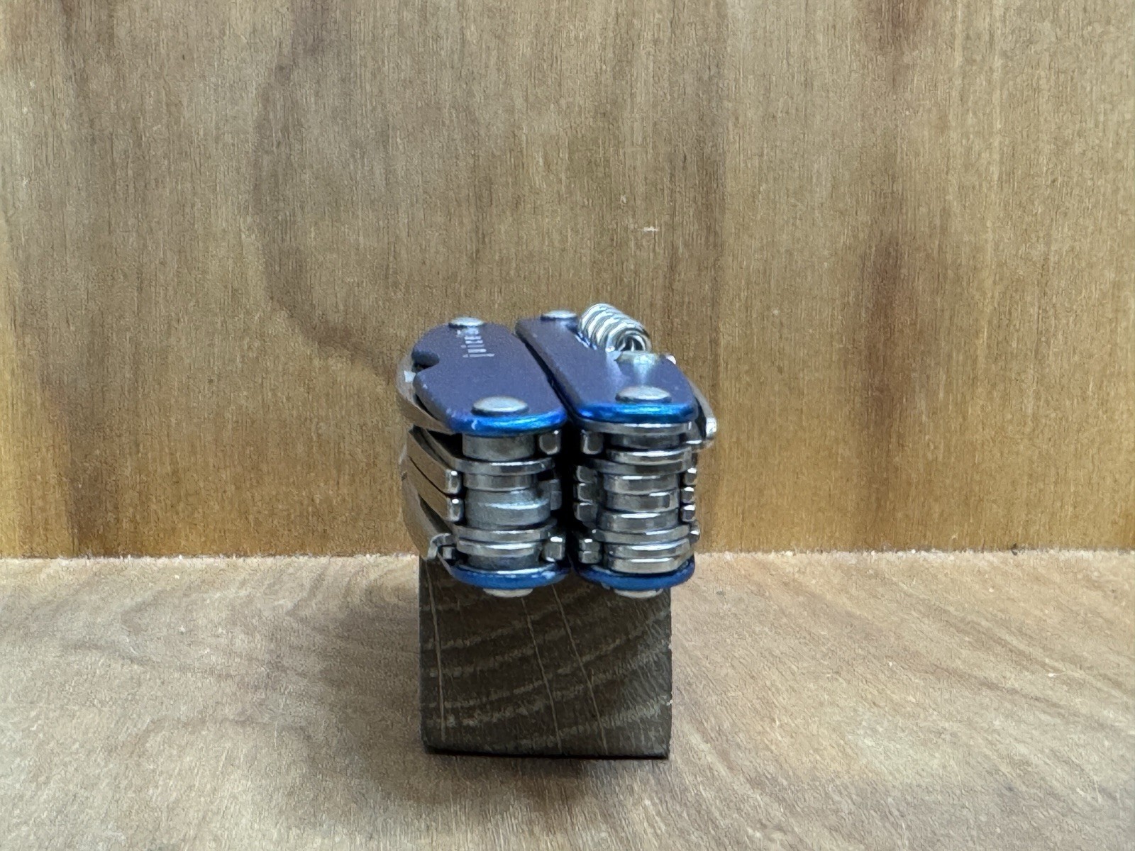 LEATHERMAN JUICE CS4 COLUMBIA BLUE W/Sheath Multi Tool Retired USA EXCELLENT!
