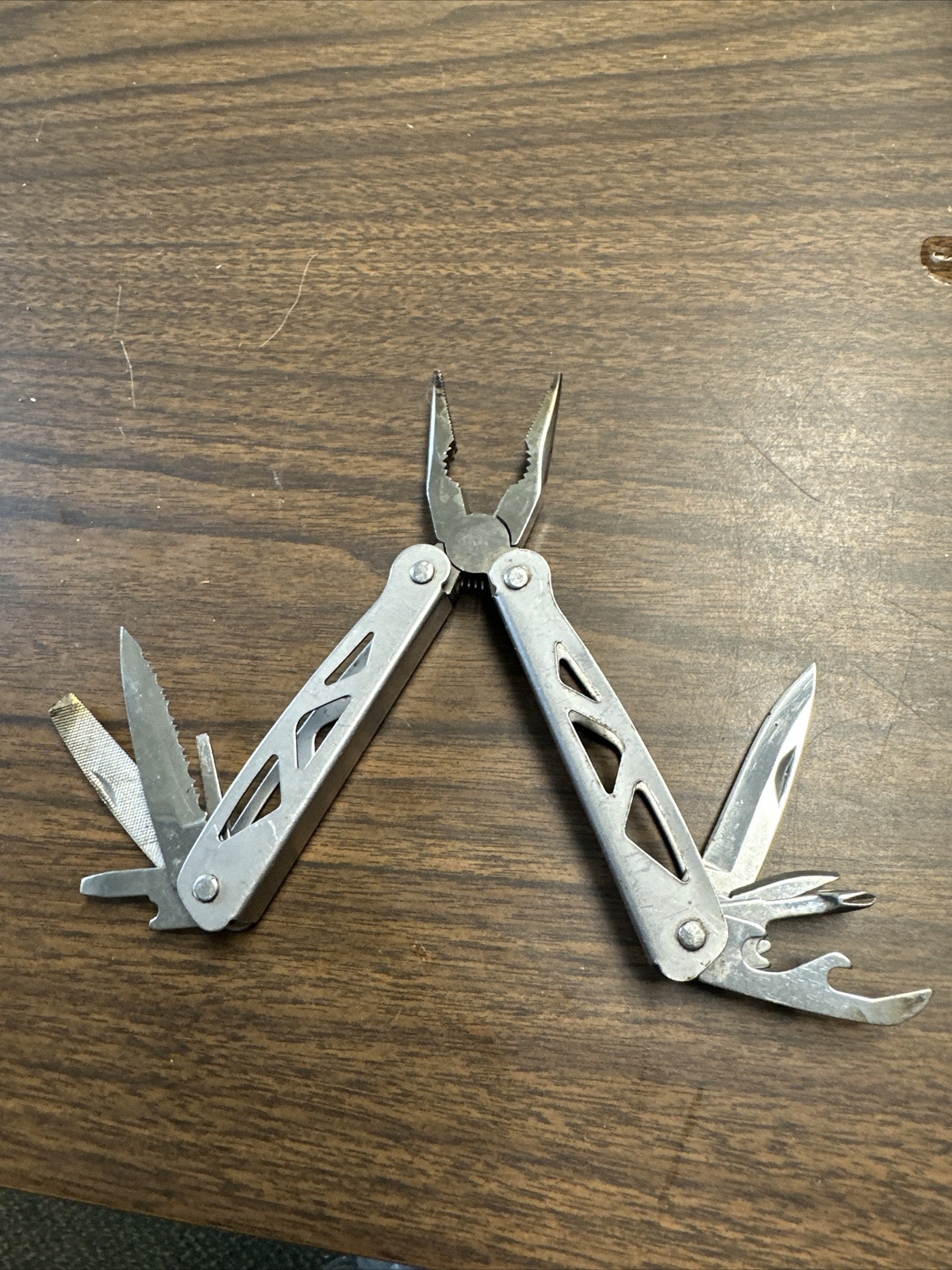 Sheffield Multi Tool Pliers Knife Pliers Style 9-in-1