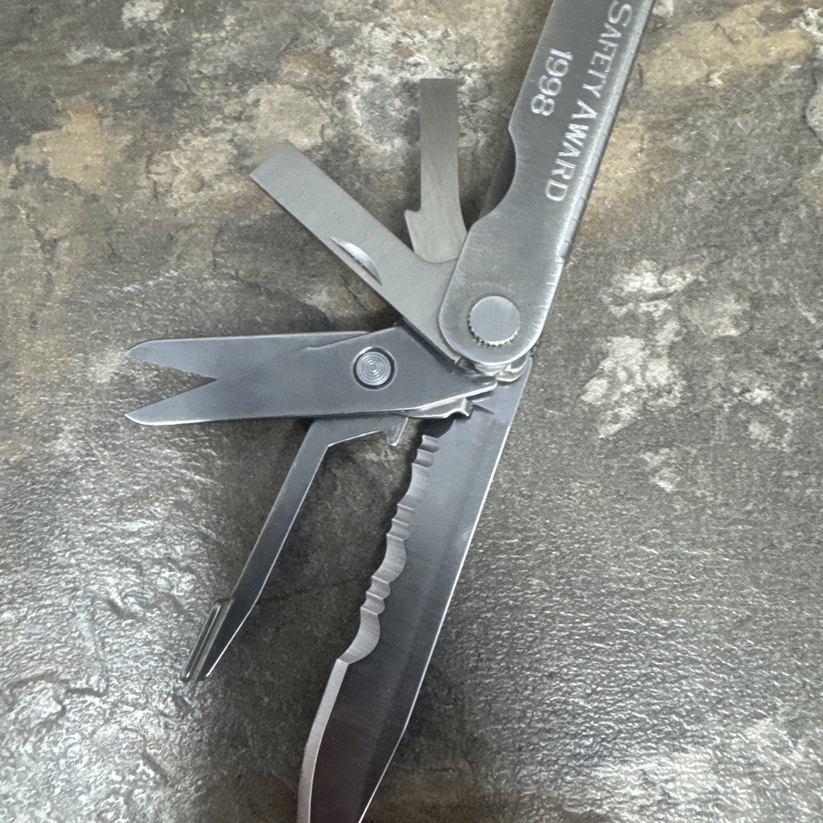 Vintage 1998 Leatherman PST II Multi Tool Scissors Diamond File Serrated Sheath