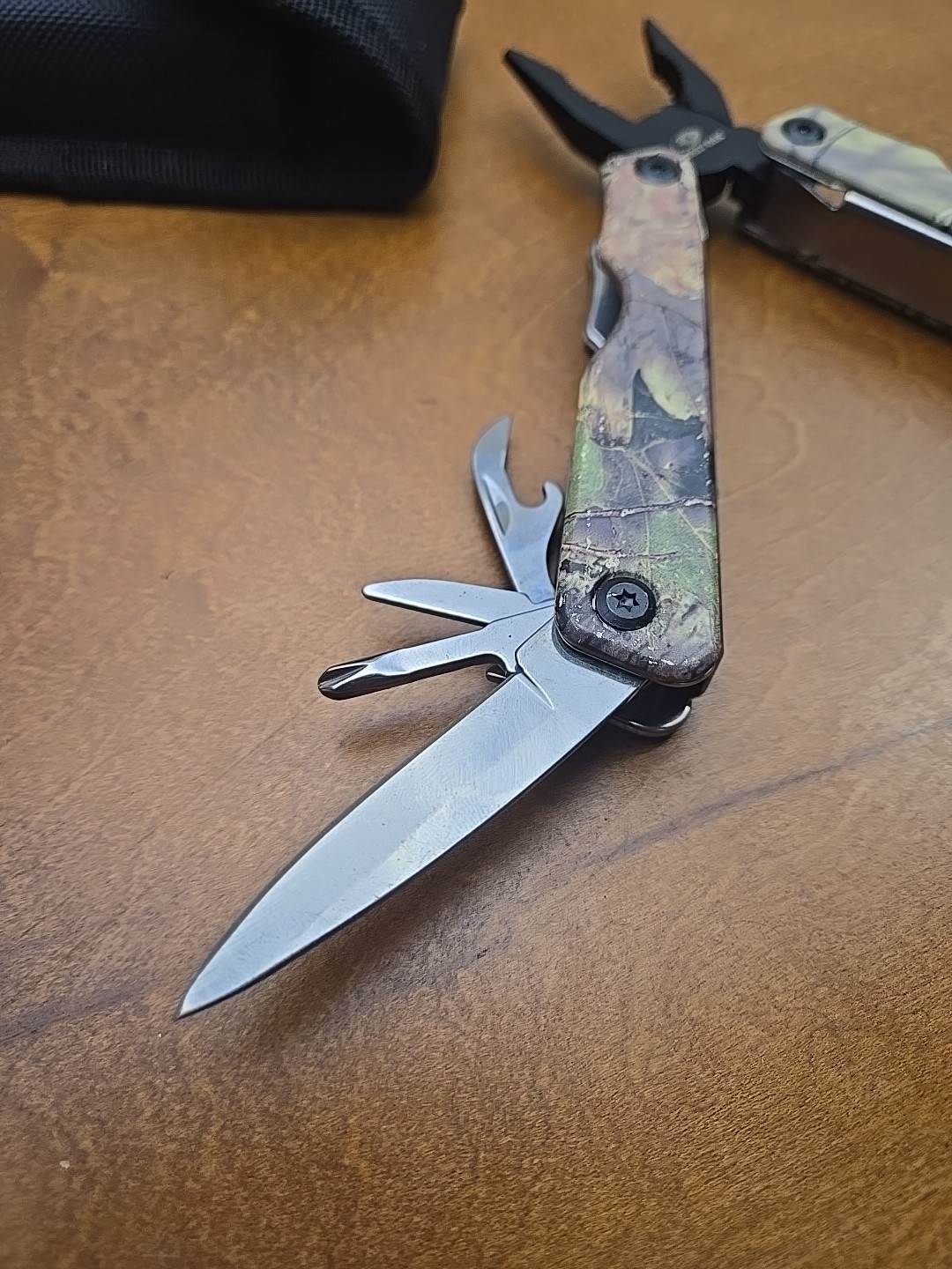 MOSSY OAK 13-in-1 Folding Multi Tool Plier Portable Pocket Knife for Camping USA