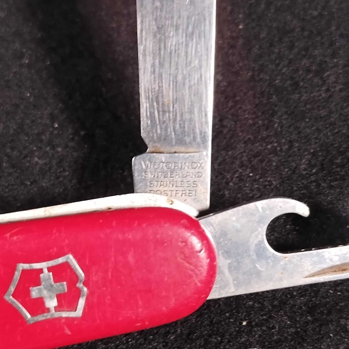 Victorinox Swiss Army Multi-Tool Knife Red Stainless Steel Straight Edge 4 Tools