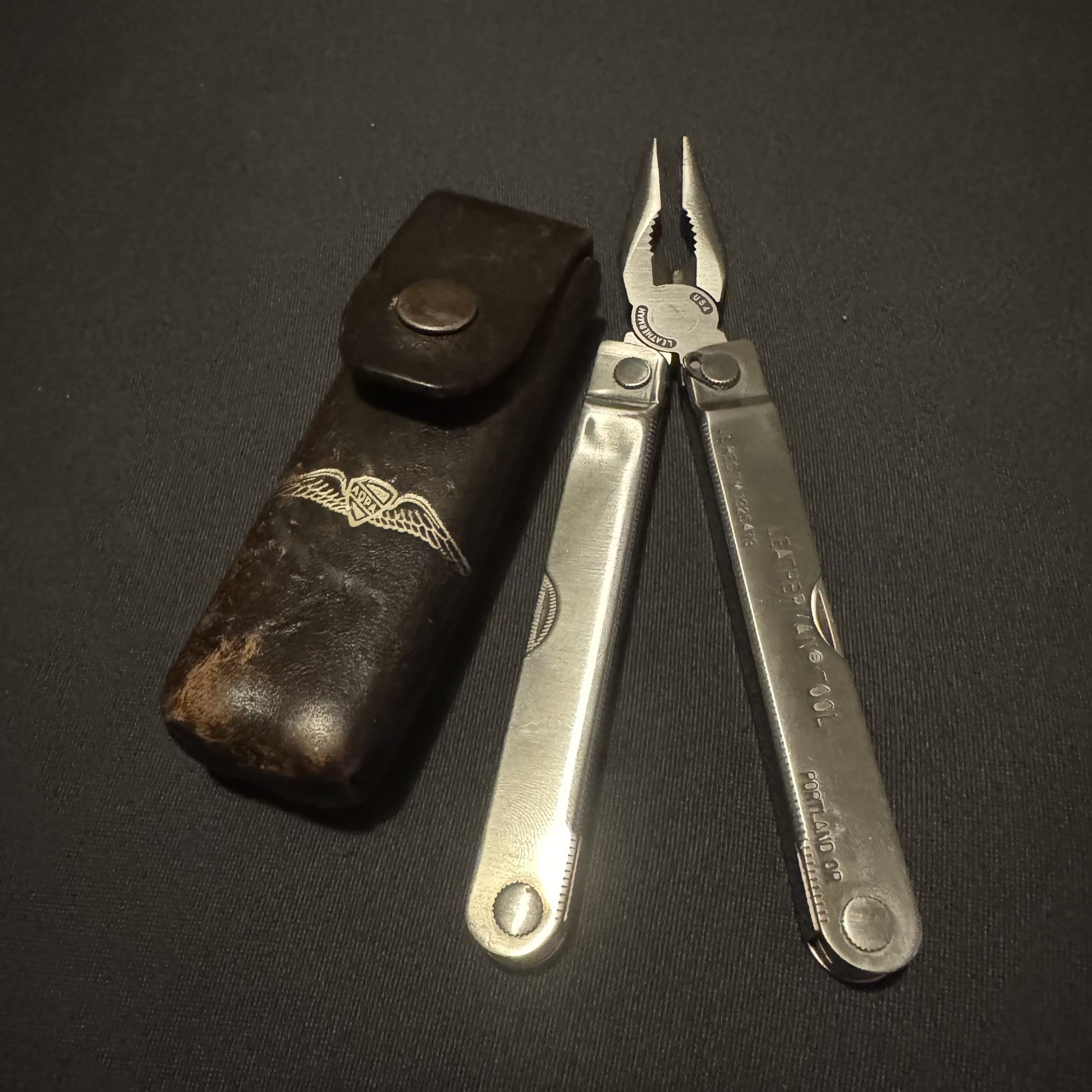 AOPA AIRCRAFT OWNERS & PILOTS ASSOCIATION LEATHERMAN TOOL PST 1993 LEATHER CASE