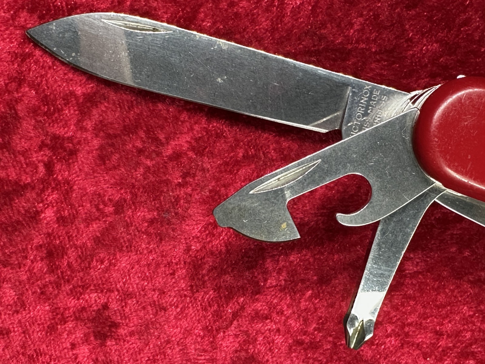 Victorinox SwissChamp Red Swiss Army Knife 91mm 33 Function 22 Tool 8 Layer(683)