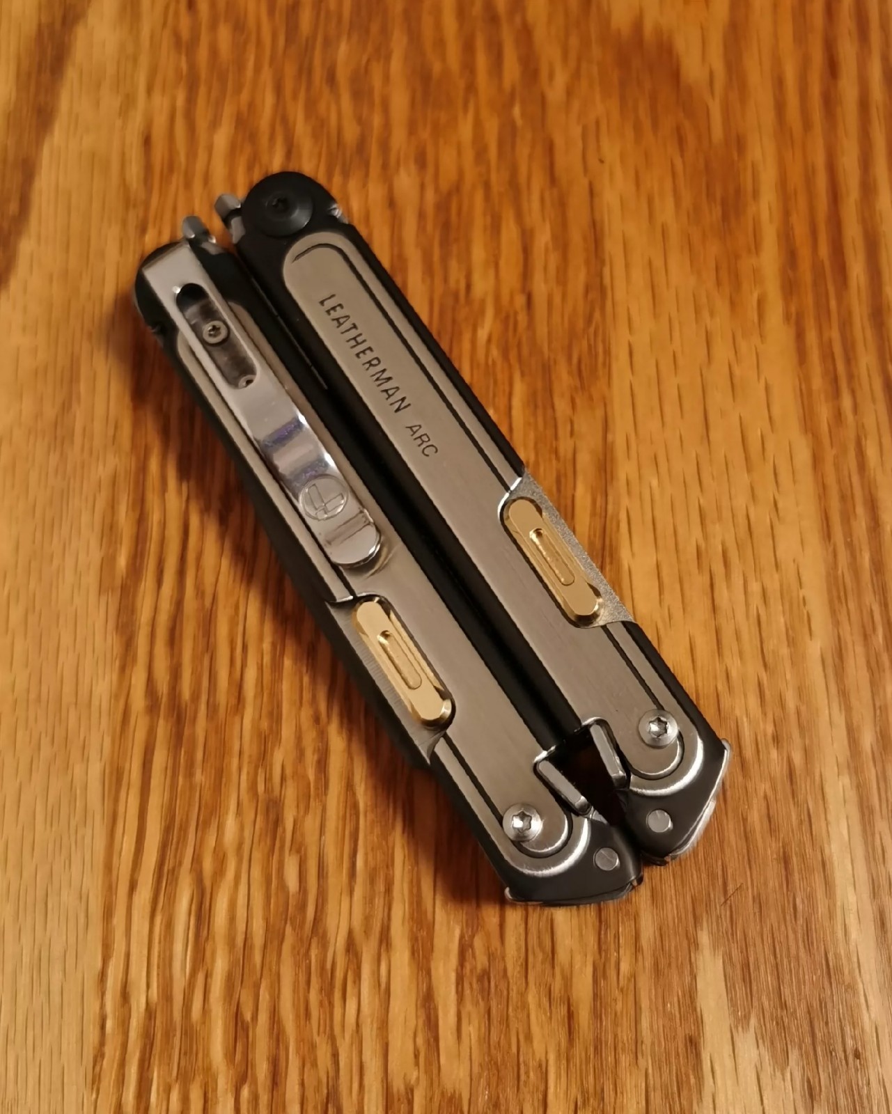 FREE P2/4/ARC Blade & P4/ARC Button (Al Alloy) – Combo For LEATHERMAN ARC/P4