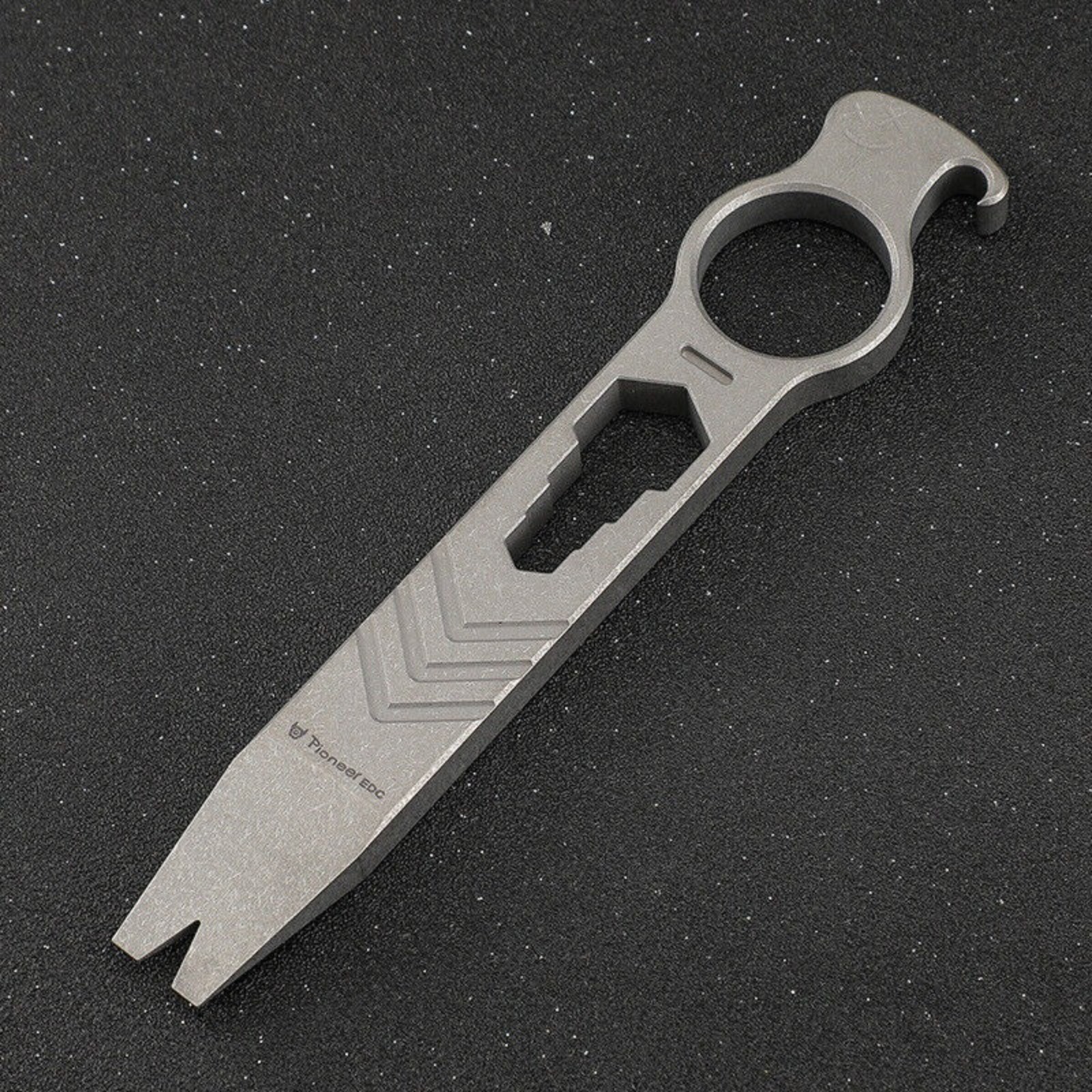 New EDC Titanium Alloy Tactical Crowbar Multi Tool Outdoor Pry Bar Opener Wrench