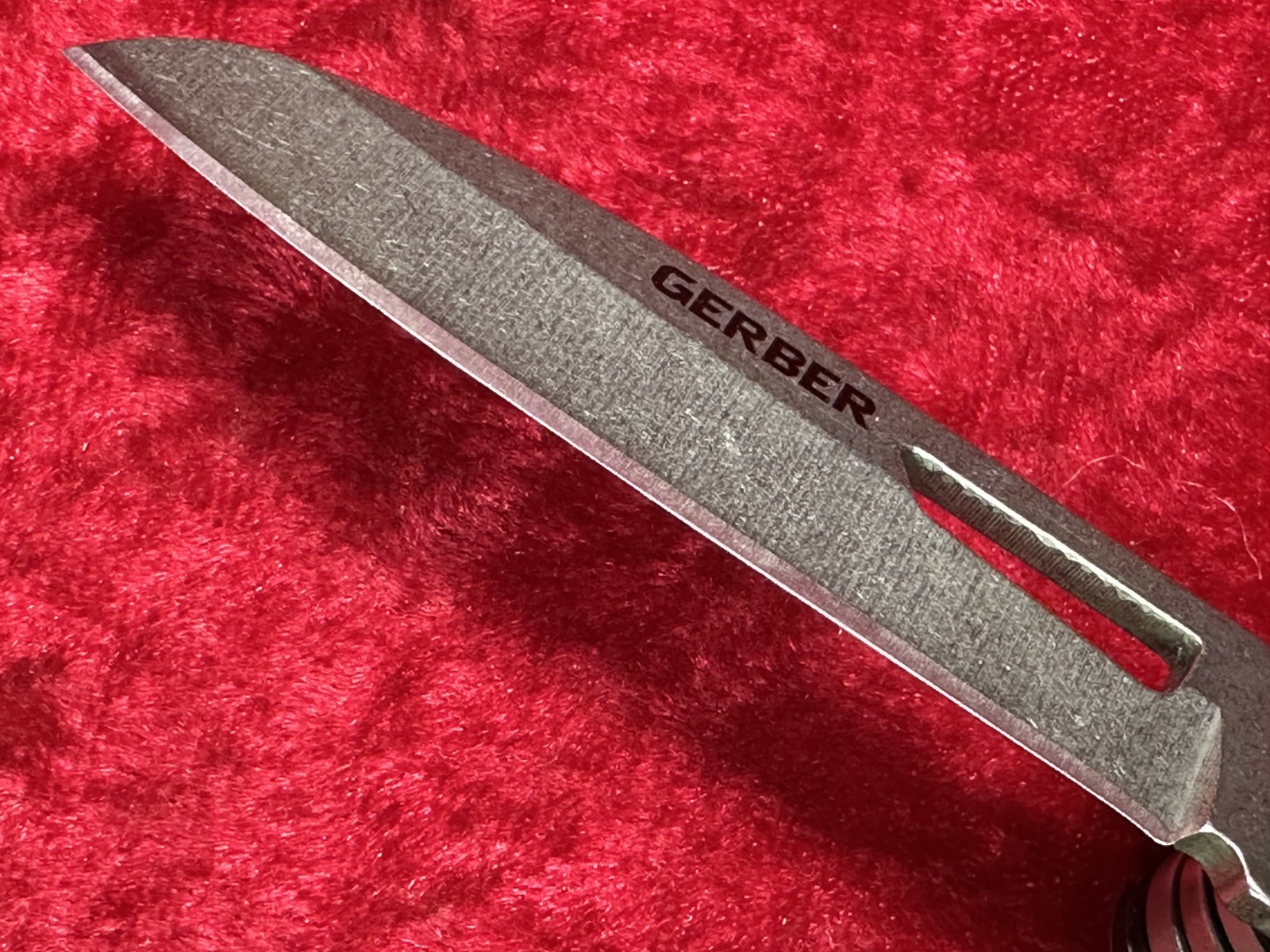 Gerber Armbar Trade Onyx Multi-Tool 6 Tool Knife Bit Holder w/Pocket Clip (582)