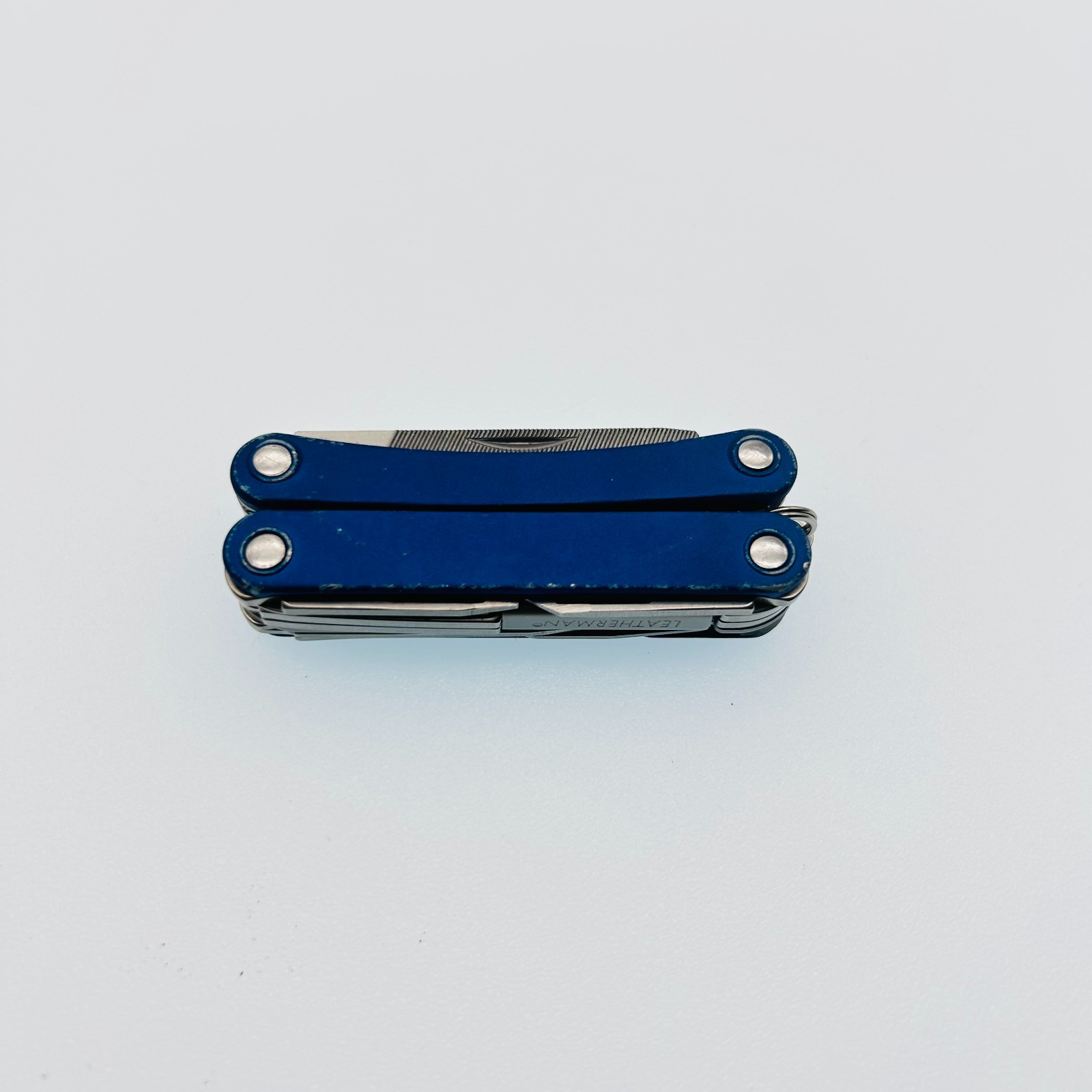 Leatherman Squirt PS4 BLUE – 8-in-1 Keychain Multi-Tool Discontinued (CODE5)