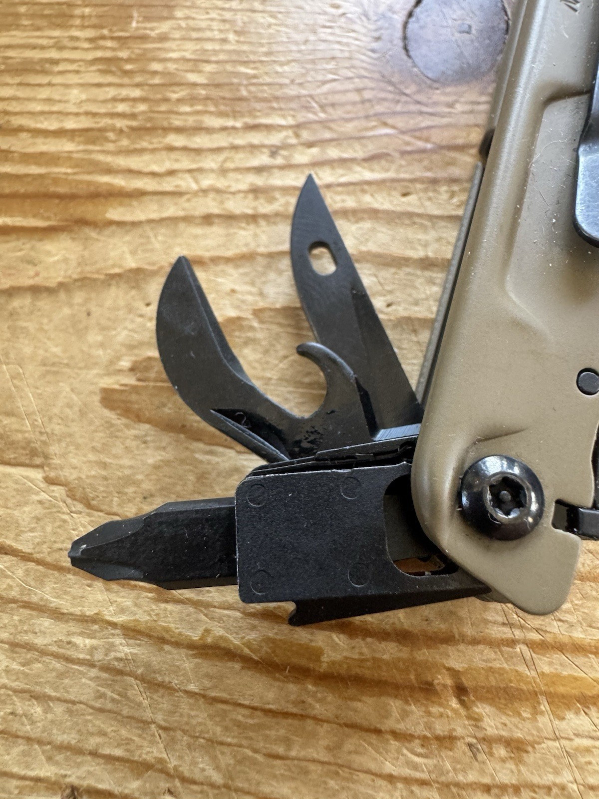 Leatherman Signal Multitool Coyote Tan Black Oxide Survival Knife – Engraved