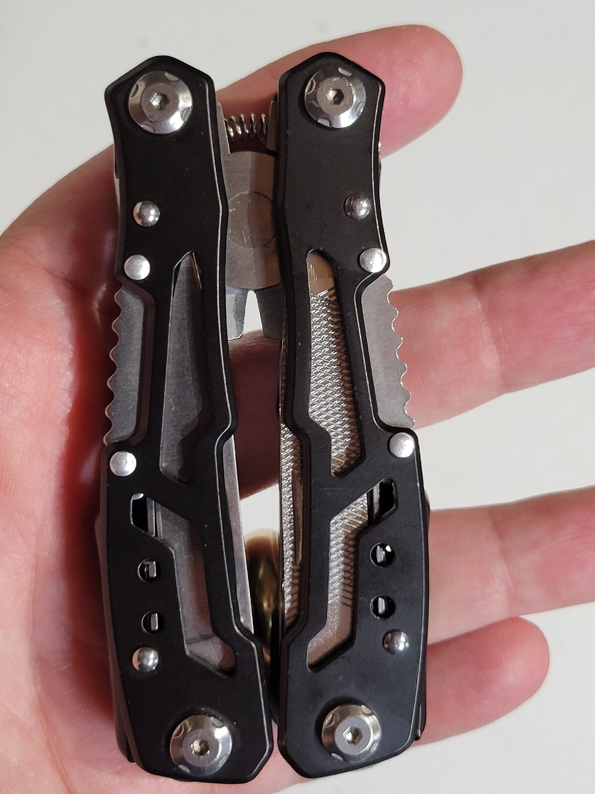 14-in-1 Portable Multitool With Safety Locking, Stainless Steel Pliers…