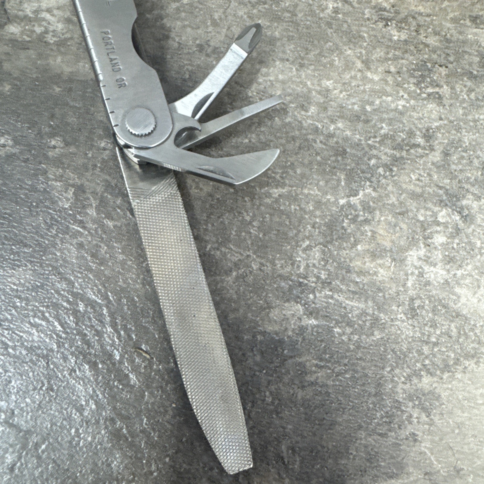 Vintage 1998 Leatherman PST II Multi Tool Scissors Diamond File Serrated Sheath