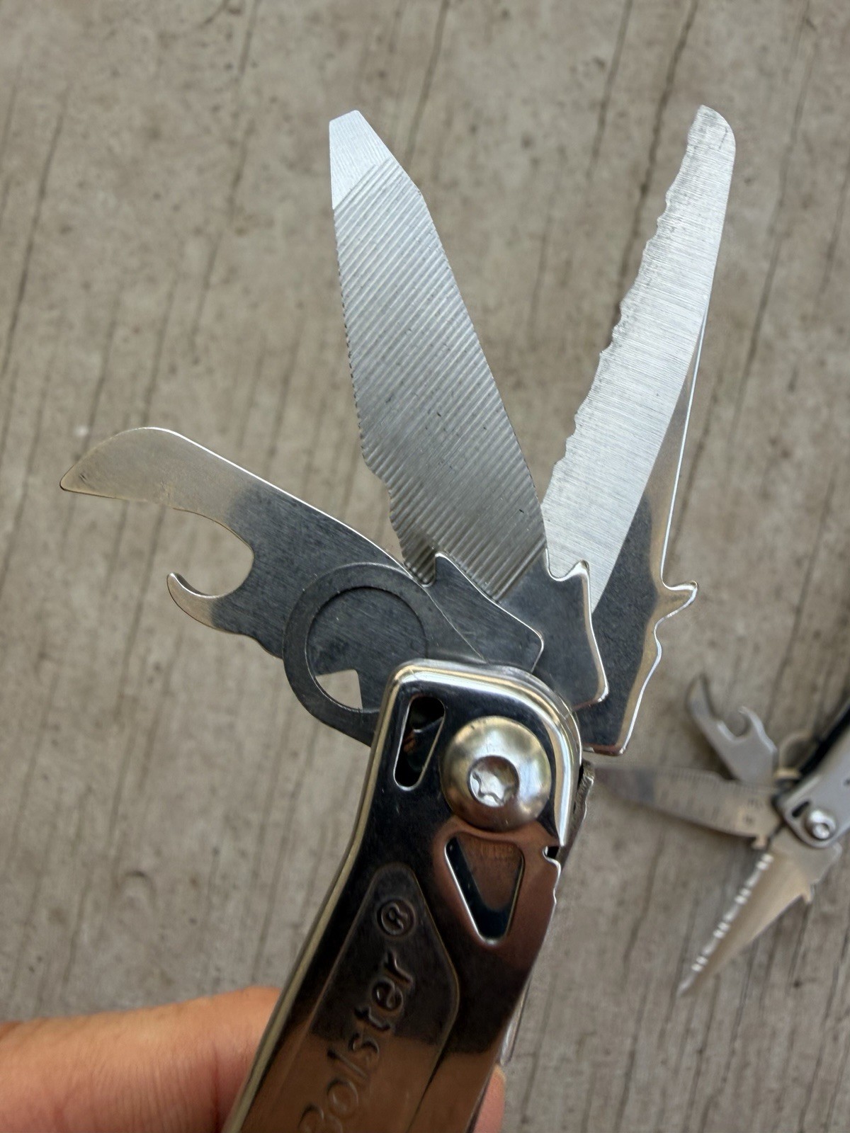 LEATHERMAN BOLSTER MULTIPURPOSE TOOL STAINLESS, 13 TOOLS, EXCELLENT!