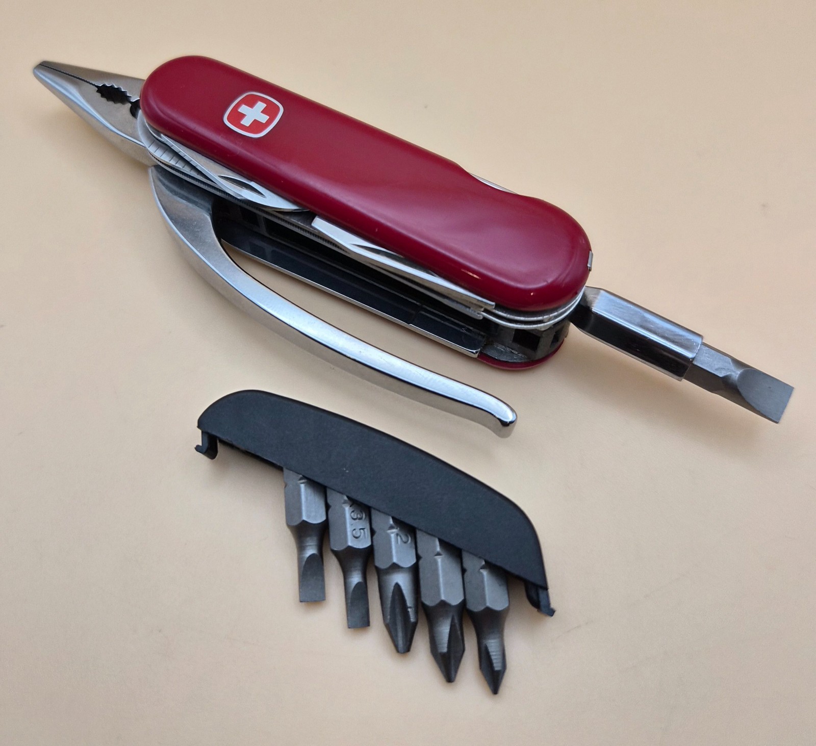 Wenger POCKET GRIP MINI GRIP Swiss Army Knife – Good Condition
