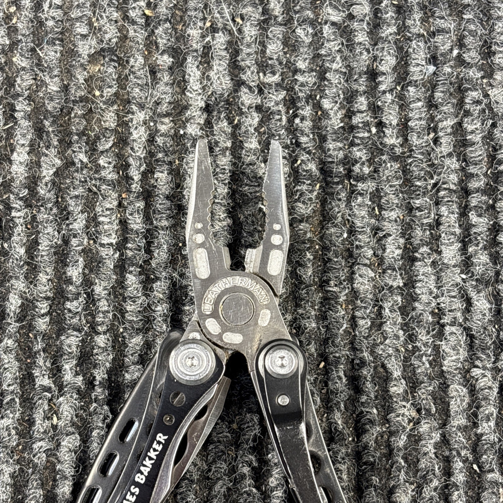 Leatherman Skeletool CX Multi-Tool (076)