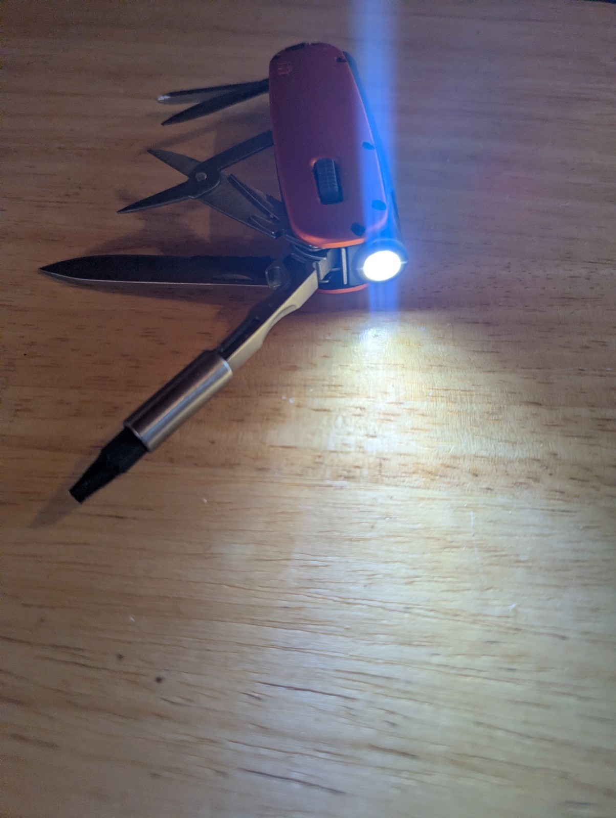 Gerber Outdoor Fit Light Multi-tool ,Barely Used, Great LIGHT UP