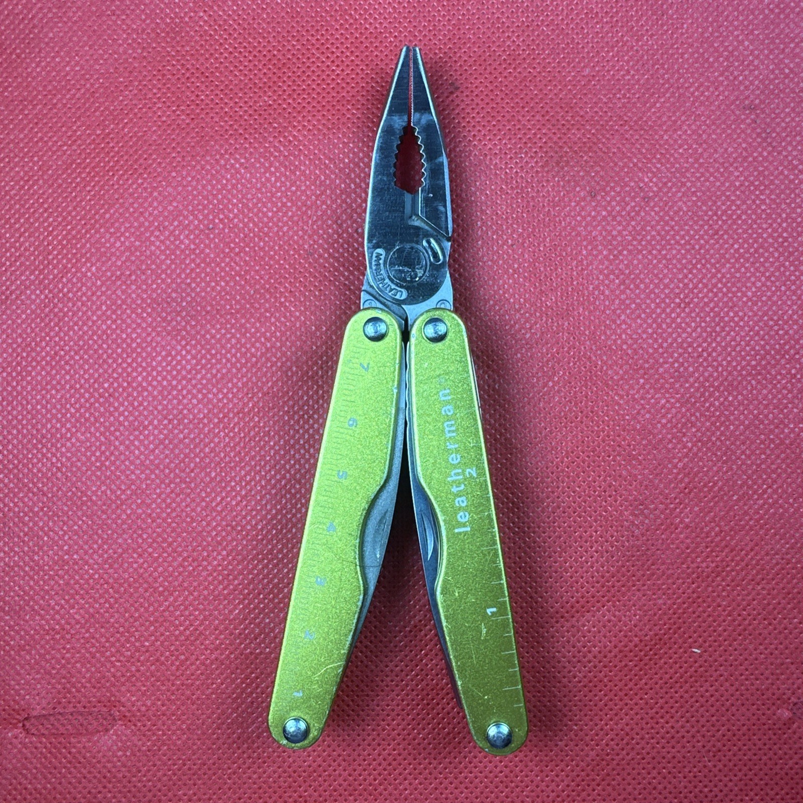 Rare & Discontinued Solar Yellow Leatherman Juice KF4, Fish, Home, Great EDC