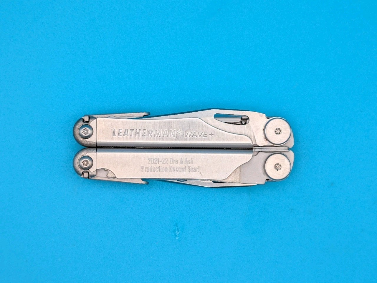 Leatherman Wave Plus + Multi-Tool! FAST SHIPPING! WITH SHEATH! * 2021 ORE & ASH*