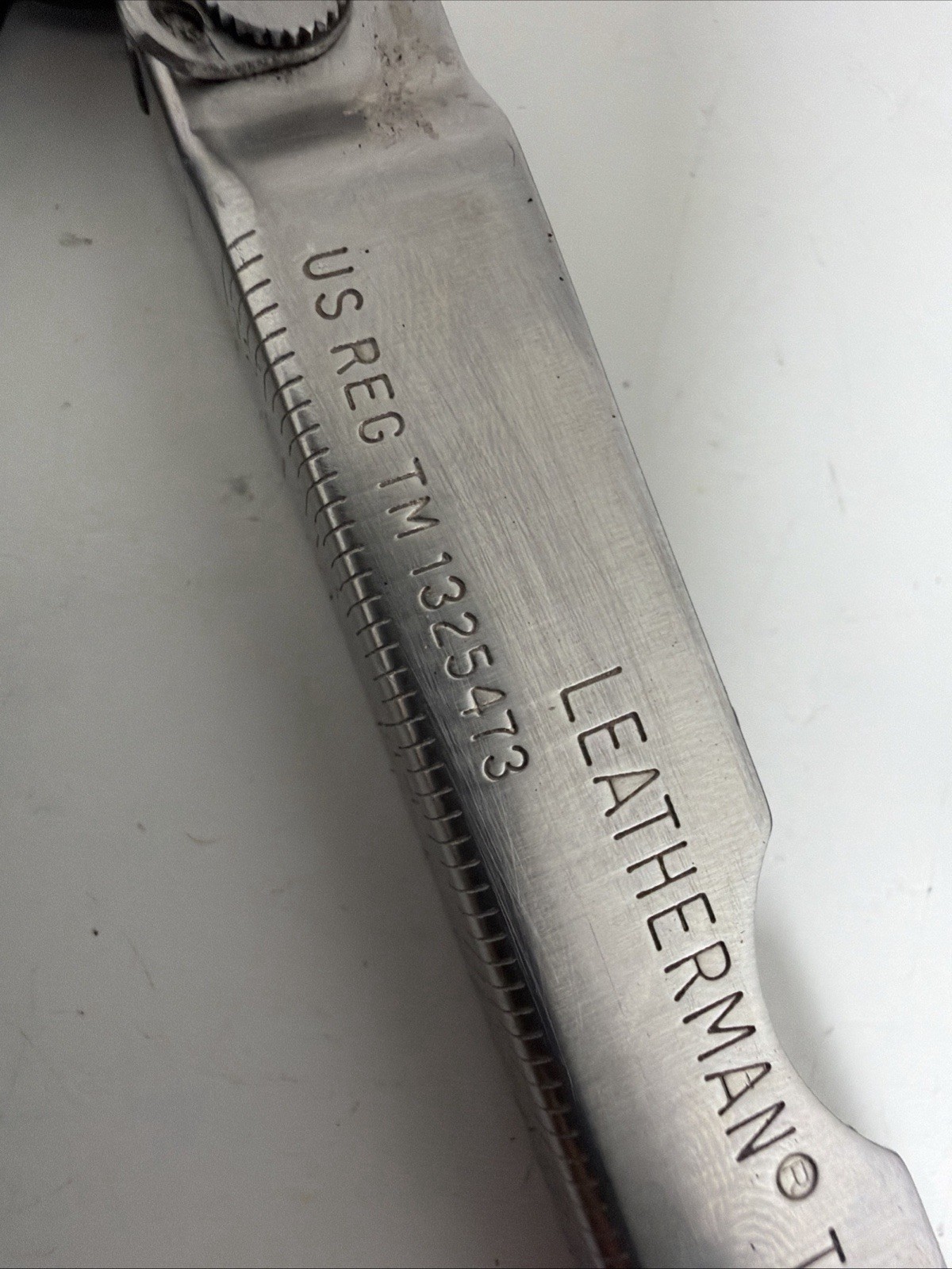Leatherman Multi Tool With Leather Case VTG U.S.A. PST #1325473 *damaged blade