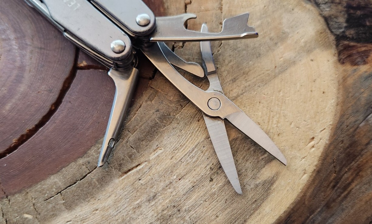 Leatherman Juice CS4 Storm Grey – Pliers Blade Corkscrew – Great Condition – T14