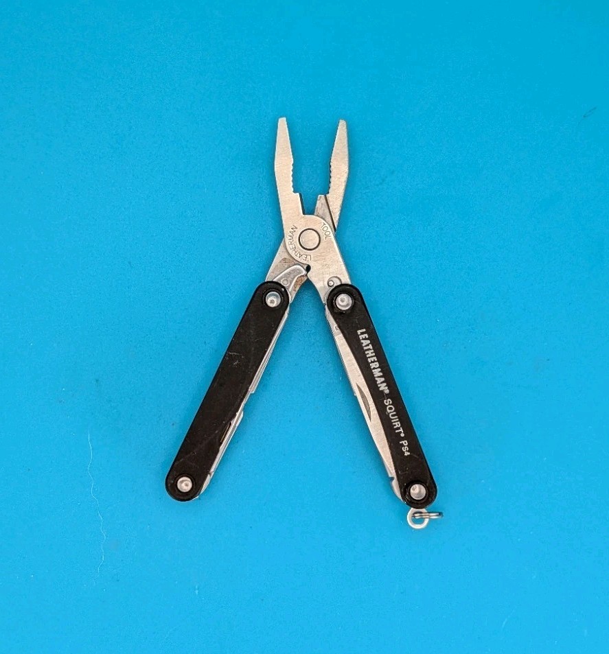 Leatherman SQUIRT PS4 Multi-Tool With Pliers Scissors Knife BLACK!