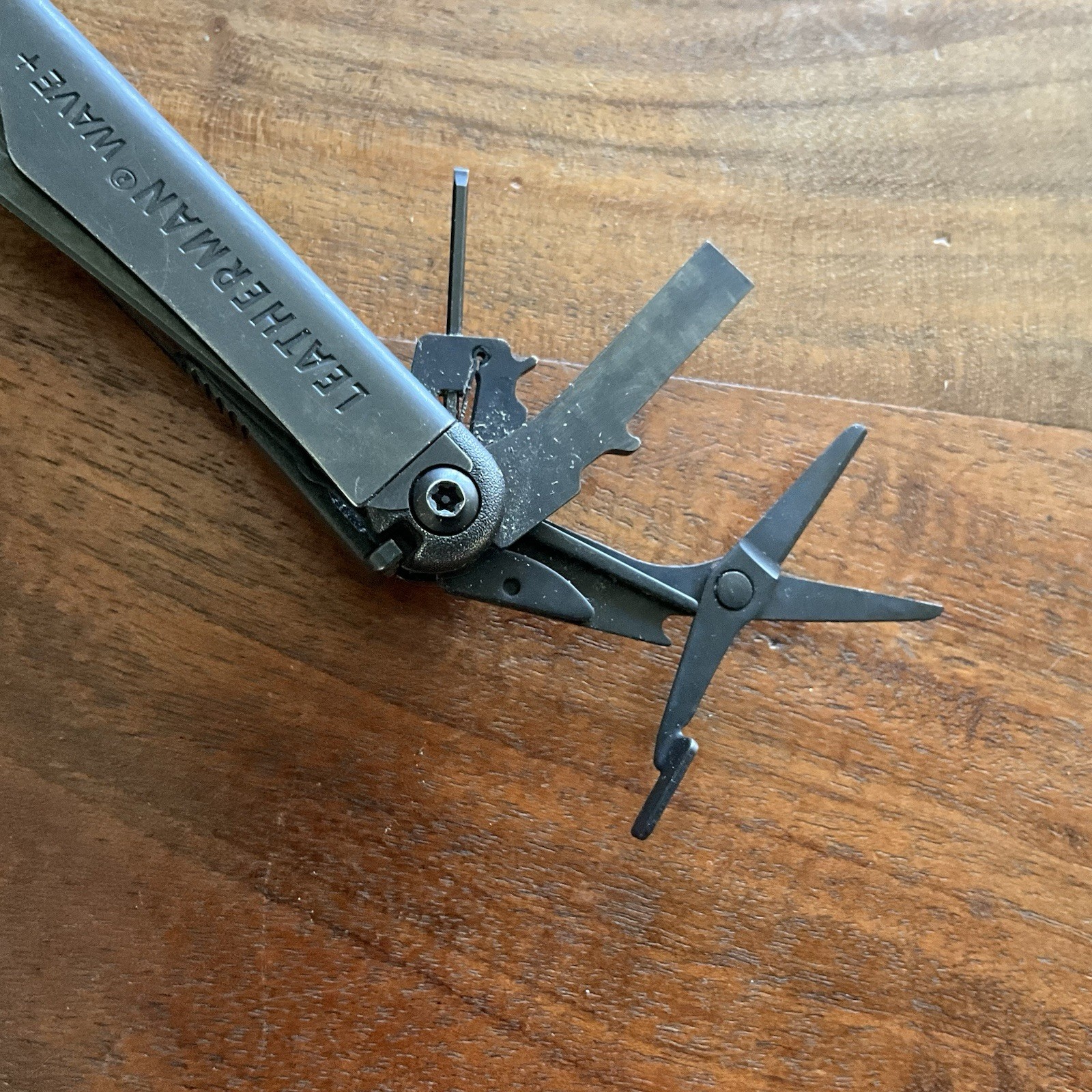 Leatherman Wave Plus+ Stainless Multi-Tool Sheath Date Code 0421 (April 2021)