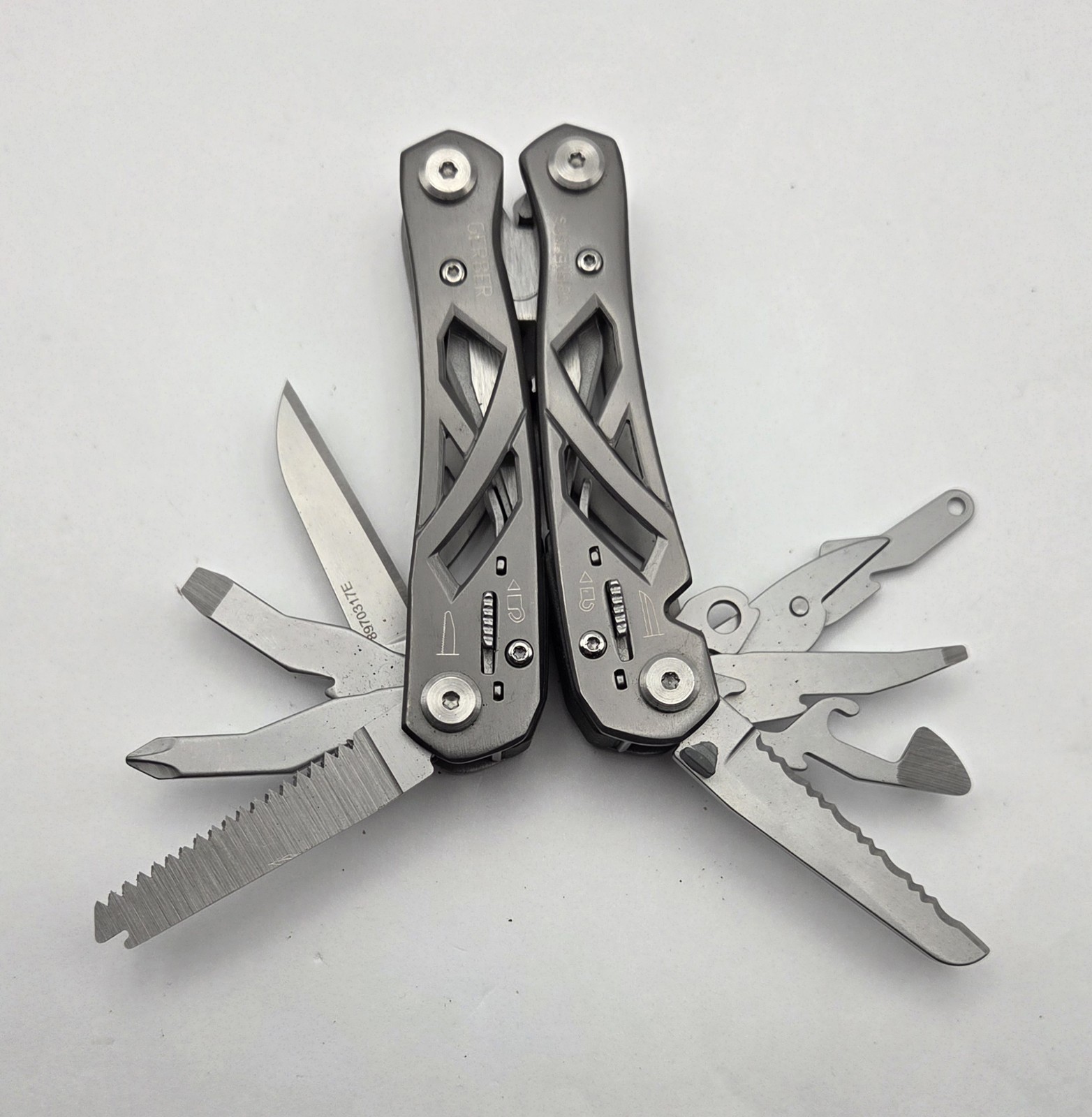 Gerber Suspension Multi-Tool Multi-Plier w/ Sheath L-1
