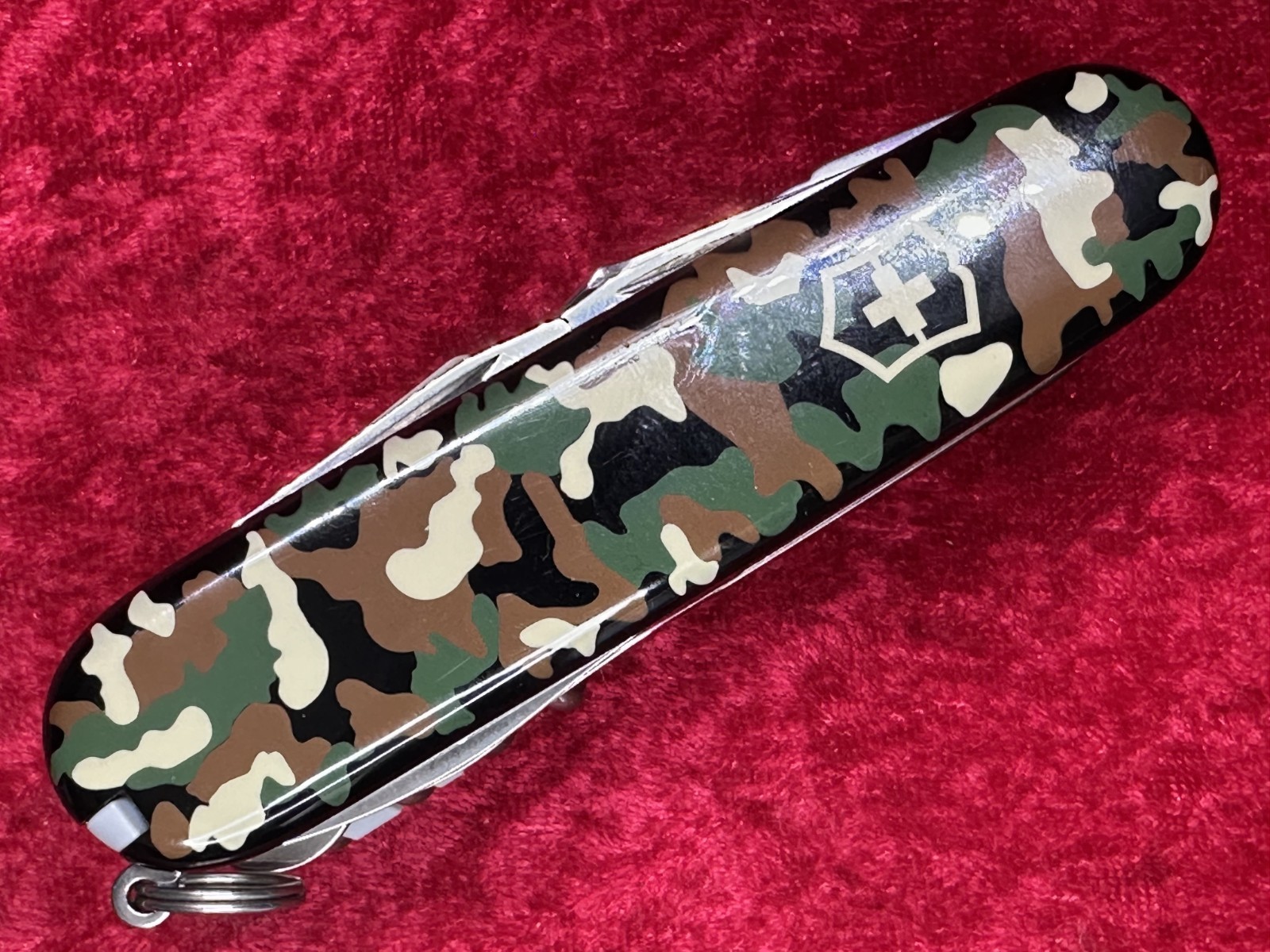 Victorinox SwissChamp Green Camo Swiss Army Knife 91mm 21 Tool 8 Layer (690)