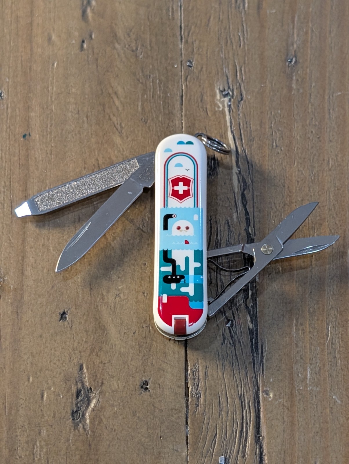Victorinox – Sea World – Classic SD – Swiss Army SAK – 0.6223.L1502US2 – BS-58