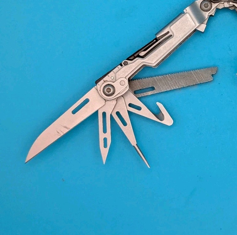 SOG PowerPint Tool Compact Lightweight Silver Multi-Tool!