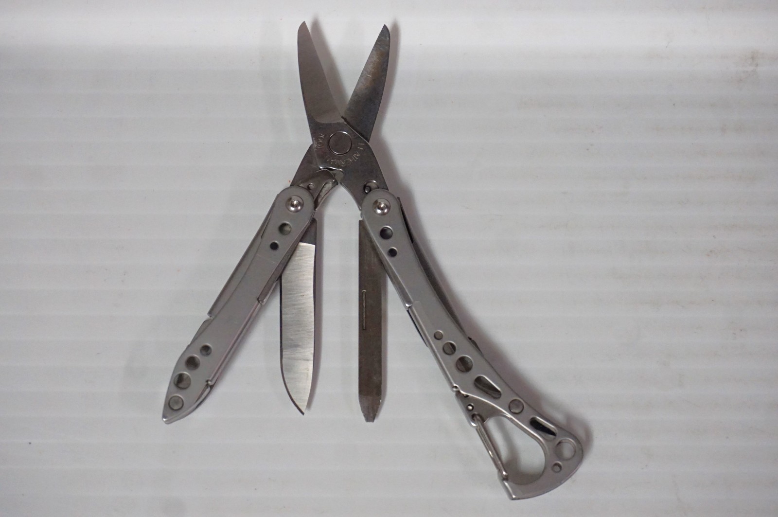 Leatherman Style CS Black Multi-Tool – Scissors, Knife, Carabiner – *Retired*