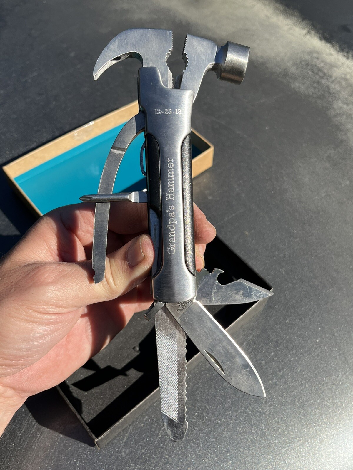 Gentlemen’s Hardware Hit the Nail on The Head Multi-tool No. 51