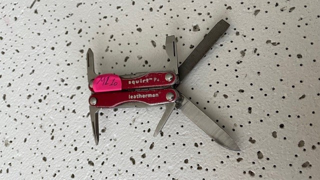 Leatherman Squirt P4 Red Aluminum Multi tool Knife File Bottle Opener- – – – –