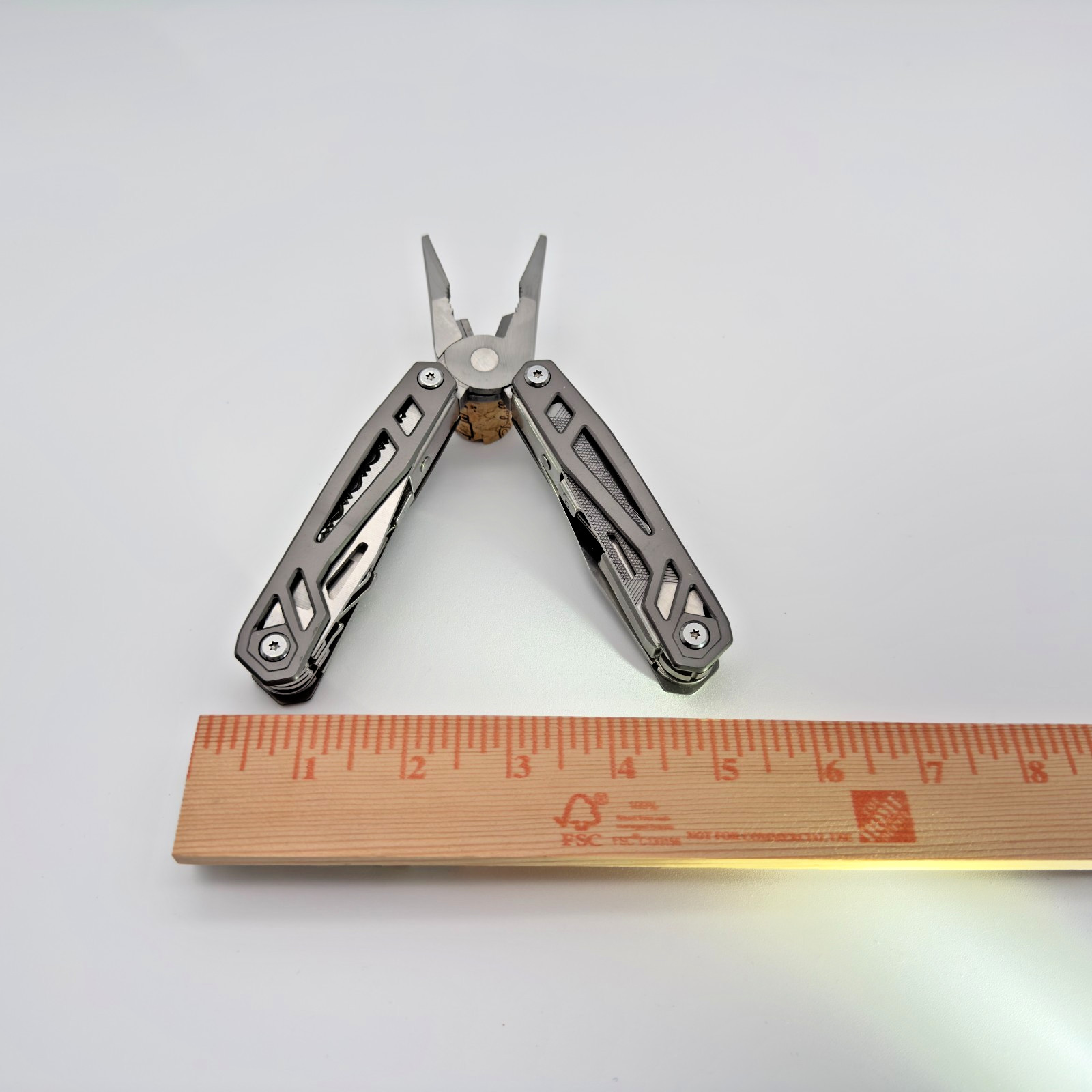 WETOLS Multi-Tool Pocket Knife – 12-in-1 Stainless Steel – Great Condition