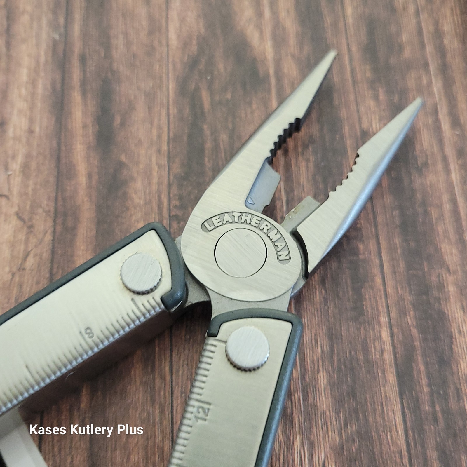Leatherman Kick Folding Multi Tool Pliers Knife Screwdriver W/Sheath