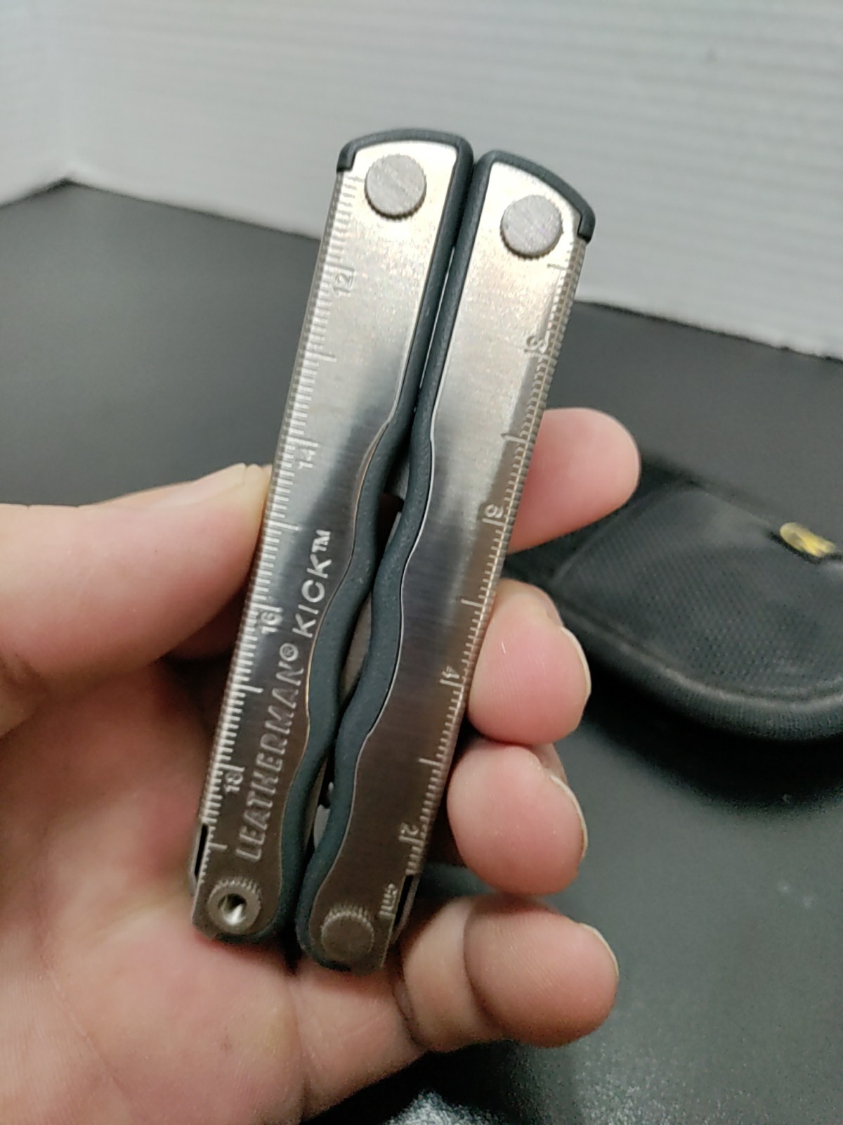 Leatherman Kick MultiTool With Leather Carrying Case