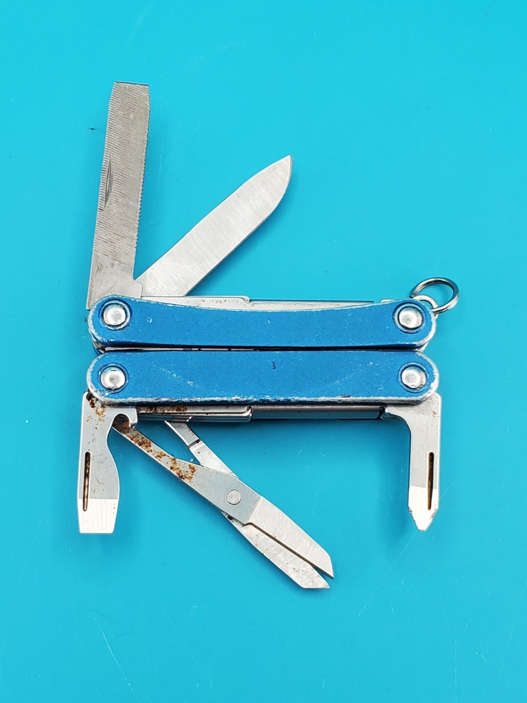 Leatherman SQUIRT PS4 Multi-Tool! BLUE! *broken scissors spring*